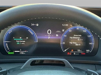 2025 Toyota Crown Signia Limited