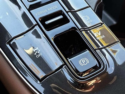 2025 Toyota Crown Signia Limited