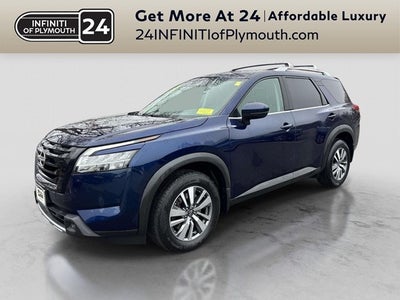 2023 Nissan Pathfinder SL