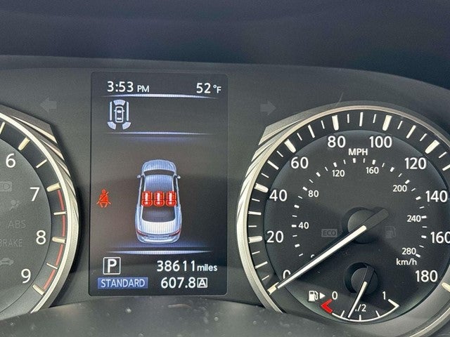 2023 INFINITI Q50 LUXE