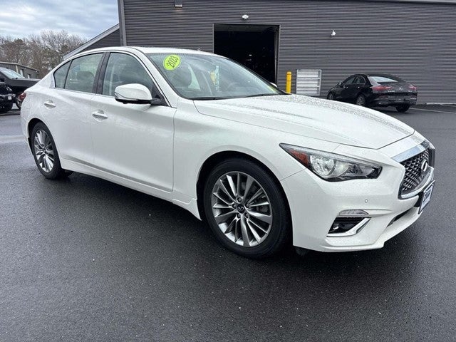 2023 INFINITI Q50 LUXE