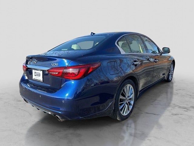 2023 INFINITI Q50 LUXE