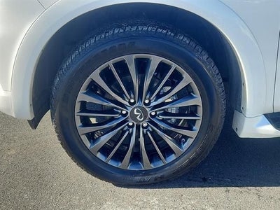 2024 INFINITI QX80 Premium Select