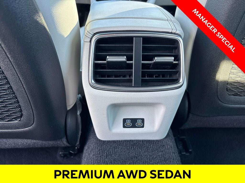 2024 Genesis G70 2.5T