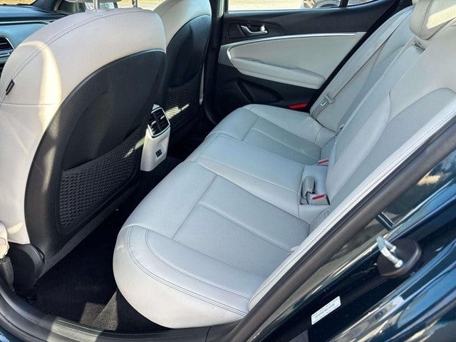 2024 Genesis G70 2.5T