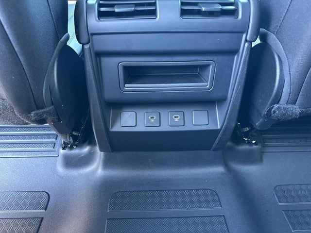 2025 Land Rover Defender 110 S
