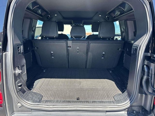 2025 Land Rover Defender 110 S