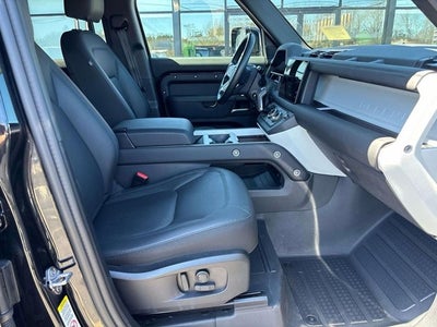 2025 Land Rover Defender 110 S