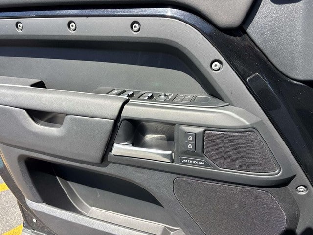 2025 Land Rover Defender 110 S