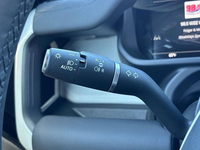 2025 Land Rover Defender 110 S
