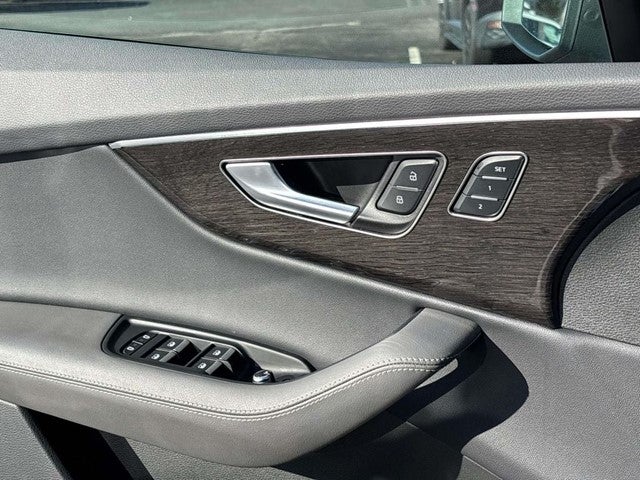 2025 Audi Q7 55 Premium Plus quattro