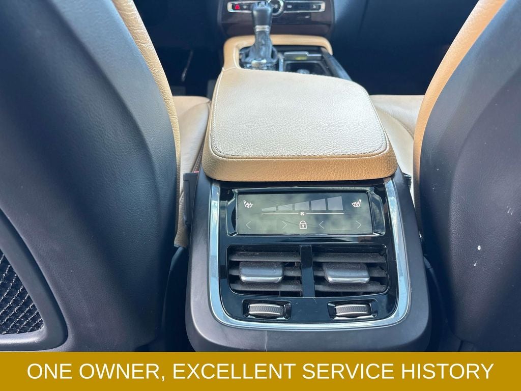 2019 Volvo XC90 T6 Momentum