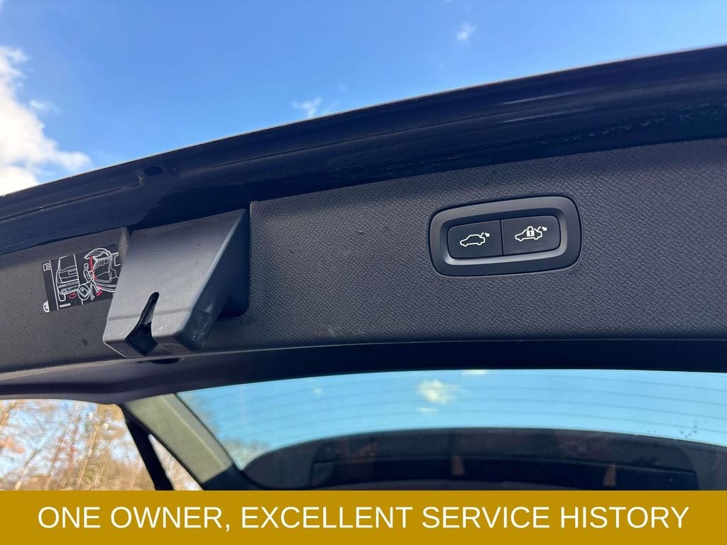 2019 Volvo XC90 T6 Momentum