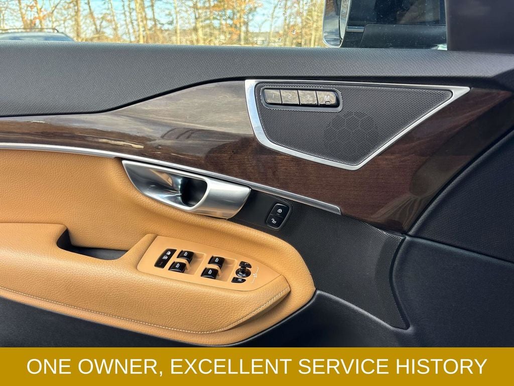 2019 Volvo XC90 T6 Momentum