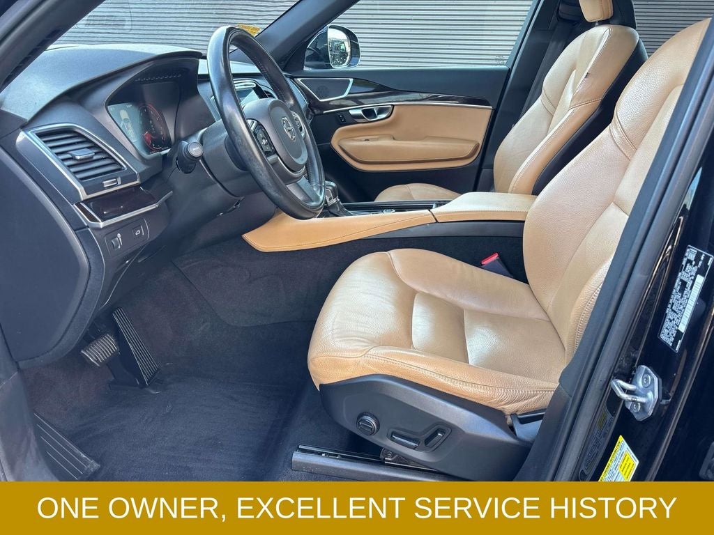 2019 Volvo XC90 T6 Momentum