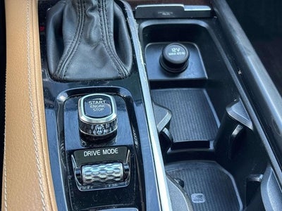 2019 Volvo XC90 T6 Momentum